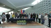مستشار رئيس رومانيا يزور مكتبة الإسكندرية ويشيد بكنوزها المعرفية