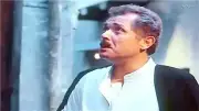 محمود عبد العزيز.. ساحر السينما المصرية الذي أبكاه فيلم إعدام ميت مرتين