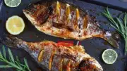 طريقة عمل السمك بالصينية بطعم المطاعم بخطوات سهلة ومذاق مميز