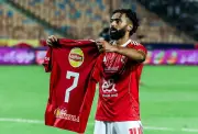 الأهلي يرفض الاستسلام في مفاوضات تجديد عقد حسين الشحات
