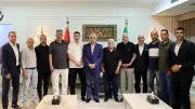 محافظ الإسماعيلية يلتقي قدامى لاعبي الدراويش لدعم النادي