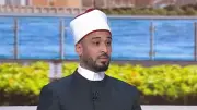 الفرق بين التحدث بنعم الله والتفاخر المذموم في النية