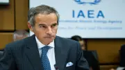 جروسي: نتواصل مع أميركا وإيران بشكل منفصل ونقترب من حل دبلوماسي