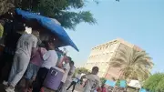 إقبال طلاب الإعدادية بالإسكندرية على عربة الفول قبل امتحانات اللغة العربية