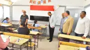 محافظ أسيوط يتفقد لجان امتحانات الإعدادية ويطمئن على سيرها بهدوء وانضباط