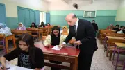 محافظ الغربية يتفقد لجان الشهادة الإعدادية ويوجه رسائل تشجيعية للطلاب