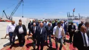 وزير النقل يتفقد مشروعات مينائي الإسكندرية والدخيلة ويشهد نمواً قياسياً