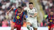 البابا ليو الرابع عشر يكشف عن فريقه المفضل بين ريال مدريد وبرشلونة