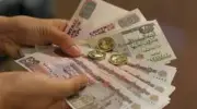 هل يجوز إخراج الزكاة للأخ المريض؟ أمين الفتوى يجيب