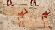لماذا صور المصري القديم الرأس من الجانب والعين من الأمام؟
