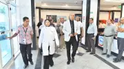 محافظ أسيوط يفاجئ مستشفى ديروط المركزي ويتابع الخدمات الطبية