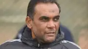 محمد شرف يقترب من العودة للأهلي كمساعد للمدير الفني الجديد