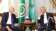 رئيس الأكاديمية العربية يبحث التعاون العلمي مع سفير اليونان