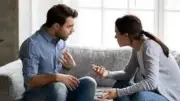 كيف تتعاملين مع الزوج كثير الانتقاد؟ خطوات ذكية للحفاظ على العلاقة الزوجية