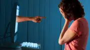 كيف تحمي نفسك من الابتزاز الإلكتروني؟ خطوات نفسية وقانونية