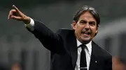 الهلال السعودي يفاوض فيتور بيريرا تحسباً لرحيل إنزاجي