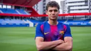 برشلونة يخطر الأهلي رسمياً بتفعيل بند شراء حمزة عبدالكريم