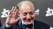 تامر عبدالمنعم ينعى الفنان عبدالعزيز مخيون بعد وفاته