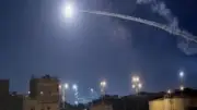 الحرس الثوري يعلن استهداف قواعد أميركية في الكويت والبحرين رداً على ضربات واشنطن