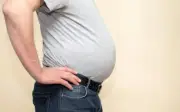 أطعمة تسبب ظهور الكرش دون أن تنتبه: تعرف عليها