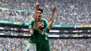 خيمينيز يبكي فرحًا بعد هدفه التاريخي في مرمى جنوب أفريقيا بكأس العالم