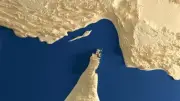 توتر بمضيق هرمز.. إيران تمنع ناقلة نفط من العبور بعد انفجارات قرب بندر عباس