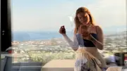 ياسمين الخطيب تشارك صوراً صيفية جديدة من عطلتها وتخطف الأنظار بإطلالتها