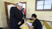 طلاب الثانوية الأزهرية علمي يؤدون امتحان الفيزياء اليوم السبت