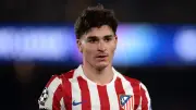 أتلتيكو مدريد يغلق باب المصالحة مع ألفاريز ويرحب بصفعة خارجية لبرشلونة