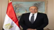 وزير الطيران المدني يشارك في عزاء طالبة ضحية حادث طائرة تدريب