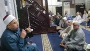 أوقاف الغربية تواصل برنامج المسجد المحوري وتوزع صكوك الأضاحي