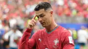 لاعب الكونغو يصفع رونالدو بتصريحات قاسية بعد تعادل كأس العالم