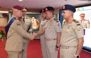 وزير الدفاع يشهد حفل تخرج دورات جديدة من دارسي الأكاديمية العسكرية للدراسات العليا
