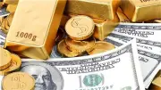 تراجع الدولار يحد من مكاسب الذهب محليًا رغم ارتفاعه العالمي.. عيار 21 بـ6315 جنيهًا