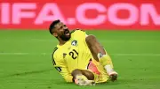 دونيس يطمئن الجماهير: العويس جاهز لمواجهة إسبانيا في كأس العالم