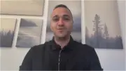 الطبيب أحمد شلبي: عضوية مجلس إدارة الجمعية البريطانية للعيون مسؤولية وشرف