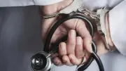 النيابة تحبس كيميائياً انتحل صفة طبيب حساسية في الجيزة