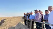 وزيرا النقل والكهرباء يتفقدان جبل سحابة وجبل عتاقة لمشروعات طاقة الرياح
