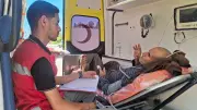 الهلال الأحمر المصري يستقبل الدفعة 53 من المصابين الفلسطينيين