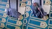 لحظة رحيل مسن في مسجد بالبدرشين.. دخل يصلي الجمعة فاختاره الموت