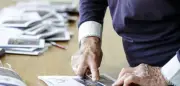دولة أوروبية تدرس رفع سن التقاعد تدريجياً حتى 70 عاماً
