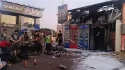 السيطرة على حريق داخل محل بقالة بالعبور دون إصابات
