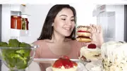 أطعمة طبيعية تساعد على تقليل الرغبة في السكريات والحلويات