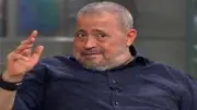 لقطة إنسانية في حفل جورج وسوف بفرنسا بعد اقتحام معجب لخشبة المسرح