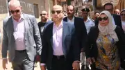 محافظ الغربية يتفقد قرى صناعة الأثاث بالسنطة ويدعم الحرفيين