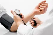 كيف يحمي مرضى الضغط أنفسهم من ضربة الشمس في الصيف