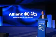 وزير الاستثمار يطالب شركات التأمين بمنتجات مبتكرة لدعم الصادرات والمشروعات الصغيرة