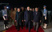 الوفد الإيراني يصل سويسرا للمشاركة في المفاوضات الفنية مع أمريكا غداً
