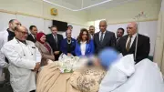 وزيرة التنمية المحلية تزور رئيسة قرية أبوسكين المصابة أثناء إزالة تعدٍ