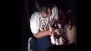 معجزة وسط الدمار.. سيدة تضع مولودها تحت أنقاض زلزال فنزويلا